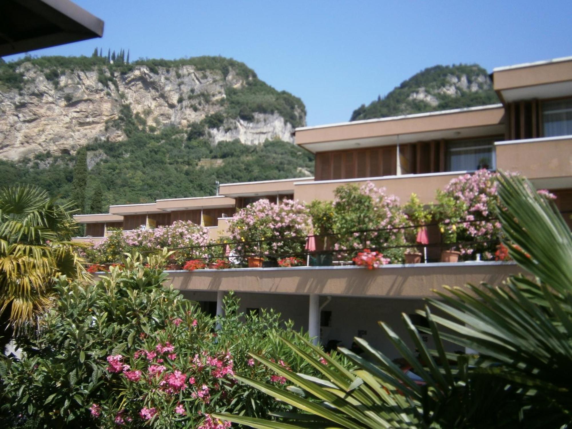 Residence Cascata Varone Рива дел Гарда Екстериор снимка