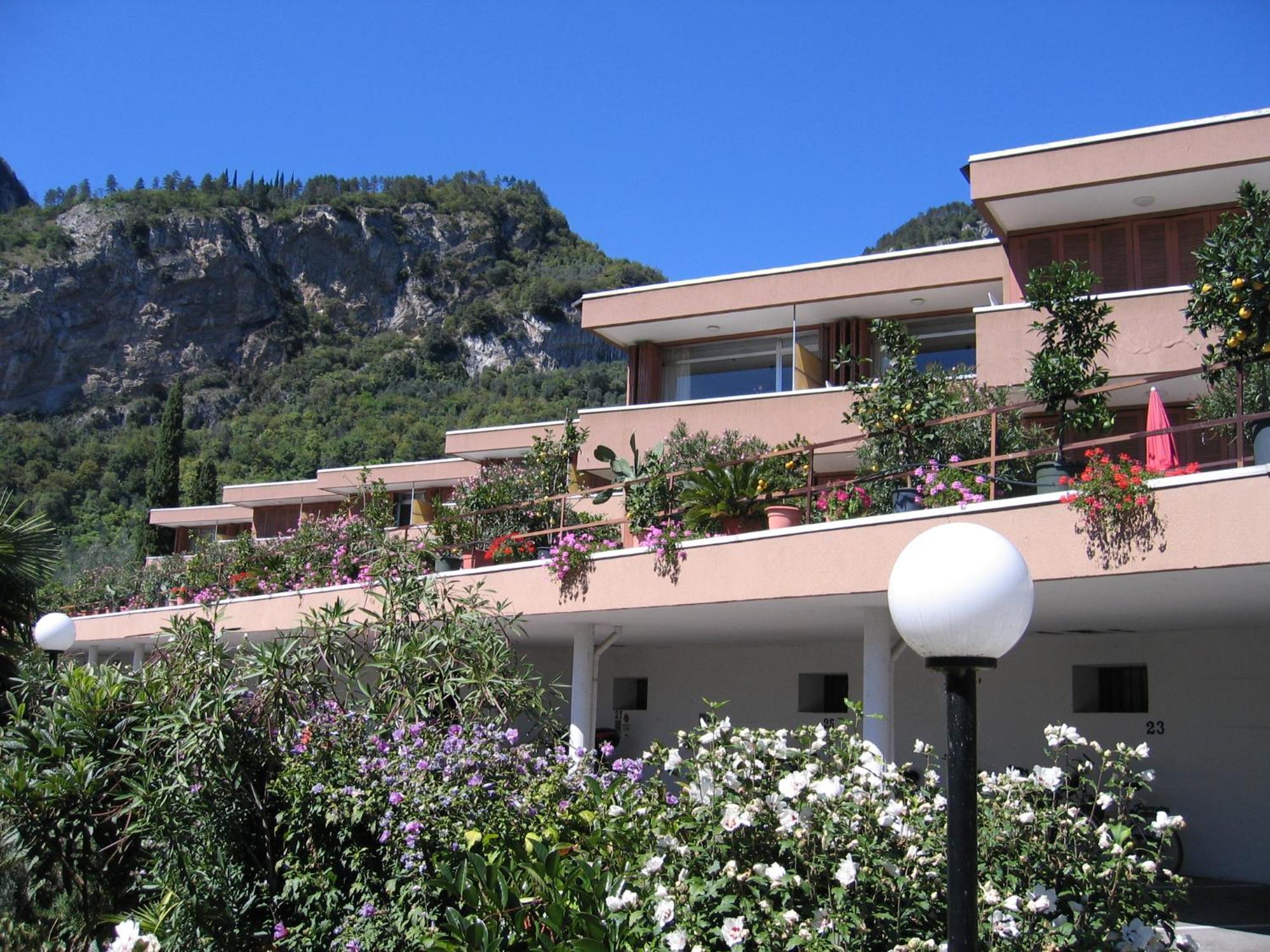Residence Cascata Varone Рива дел Гарда Екстериор снимка